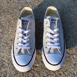 Women’s Converse shoe